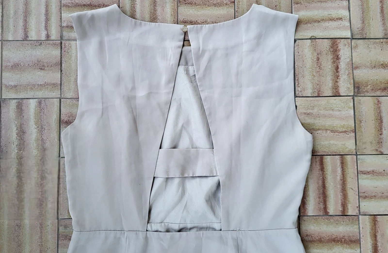 Vero Moda Vestido TFr40/TL-Bege/Ecru- Costas Fantasia & Tecido sedoso em TBE – photo 8